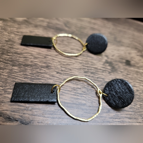 HAND CRAFTED Black & Gold Circle Drop Earrings - Picture 3 of 4